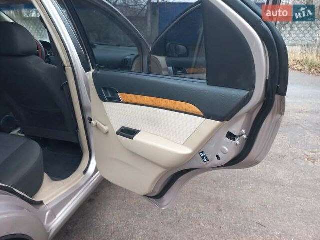 Бежевый Шевроле Авео, объемом двигателя 1.6 л и пробегом 180 тыс. км за 4600 $, фото 25 на Automoto.ua
