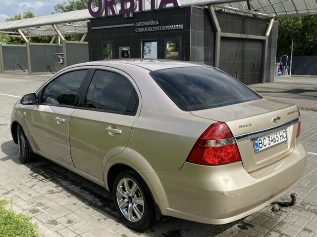 Бежевый Шевроле Авео, объемом двигателя 1.6 л и пробегом 218 тыс. км за 4000 $, фото 1 на Automoto.ua