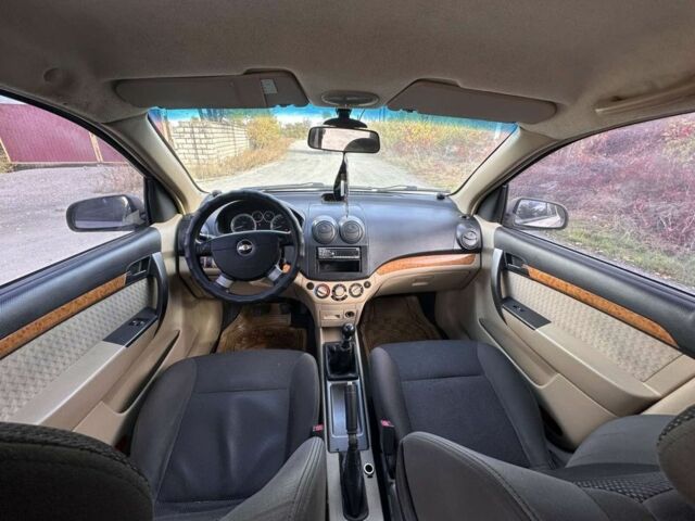 Бежевий Шевроле Авео, об'ємом двигуна 1.6 л та пробігом 202 тис. км за 1950 $, фото 5 на Automoto.ua