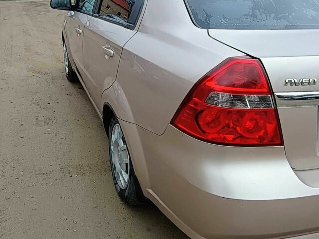 Бежевый Шевроле Авео, объемом двигателя 1.6 л и пробегом 154 тыс. км за 3500 $, фото 4 на Automoto.ua