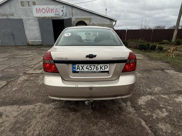 Бежевий Шевроле Авео, об'ємом двигуна 1.6 л та пробігом 205 тис. км за 2500 $, фото 5 на Automoto.ua