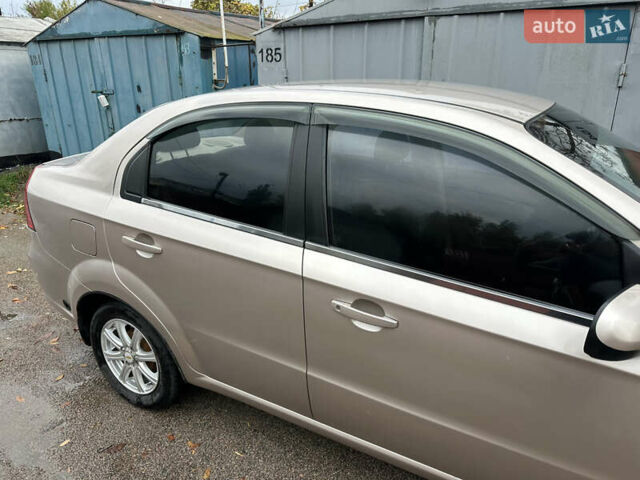 Шевроле Авео 2008 в Кременчуге на Automoto.ua Бежевый Шевроле Авео, объемом двигателя 1.6 л и пробегом 198 тыс. км за 5100 $, фото 4 на Automoto.ua