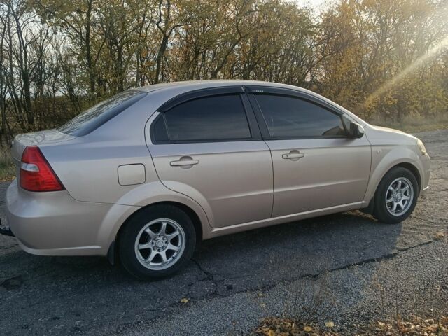 Бежевый Шевроле Авео, объемом двигателя 0 л и пробегом 243 тыс. км за 4600 $, фото 3 на Automoto.ua