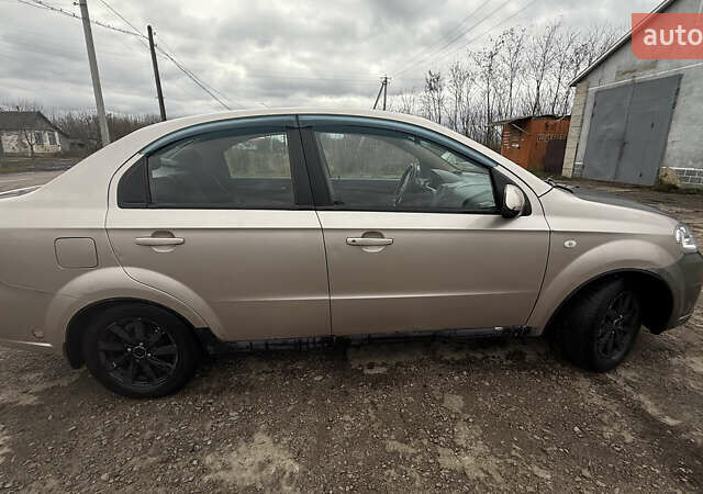Бежевий Шевроле Авео, об'ємом двигуна 1.6 л та пробігом 205 тис. км за 2500 $, фото 7 на Automoto.ua