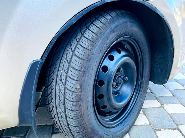 Бежевый Шевроле Авео, объемом двигателя 1.6 л и пробегом 241 тыс. км за 3700 $, фото 7 на Automoto.ua