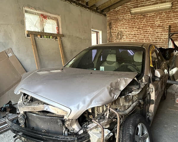 Бежевий Шевроле Авео, об'ємом двигуна 1.6 л та пробігом 102 тис. км за 2300 $, фото 1 на Automoto.ua