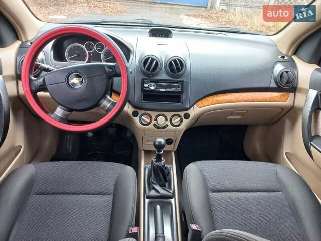 Бежевый Шевроле Авео, объемом двигателя 1.6 л и пробегом 180 тыс. км за 4600 $, фото 10 на Automoto.ua