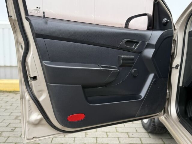 Бежевый Шевроле Авео, объемом двигателя 1.5 л и пробегом 103 тыс. км за 3800 $, фото 11 на Automoto.ua