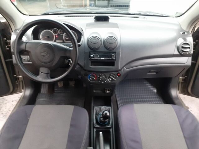 Бежевый Шевроле Авео, объемом двигателя 1.5 л и пробегом 286 тыс. км за 3550 $, фото 7 на Automoto.ua