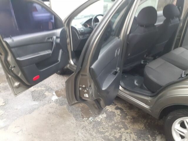 Бежевый Шевроле Авео, объемом двигателя 1.5 л и пробегом 286 тыс. км за 3550 $, фото 6 на Automoto.ua