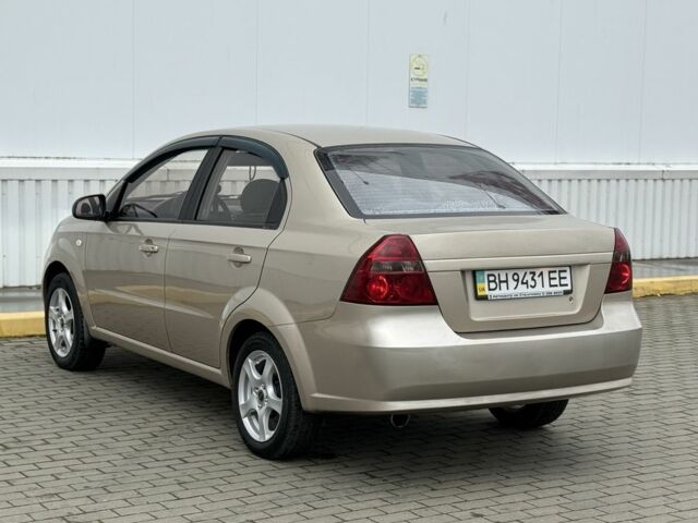 Бежевый Шевроле Авео, объемом двигателя 1.5 л и пробегом 103 тыс. км за 3800 $, фото 3 на Automoto.ua