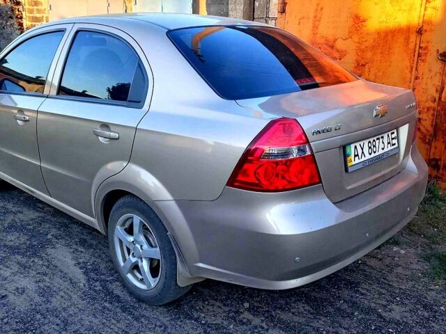 Бежевий Шевроле Авео, об'ємом двигуна 1.5 л та пробігом 125 тис. км за 3900 $, фото 1 на Automoto.ua