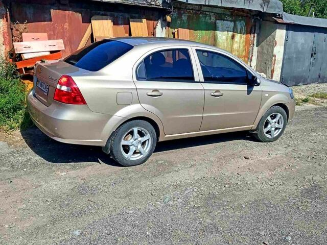 Бежевий Шевроле Авео, об'ємом двигуна 1.5 л та пробігом 125 тис. км за 3900 $, фото 2 на Automoto.ua
