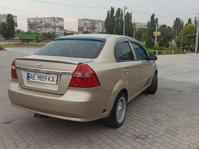 Бежевый Шевроле Авео, объемом двигателя 1.4 л и пробегом 300 тыс. км за 3300 $, фото 3 на Automoto.ua