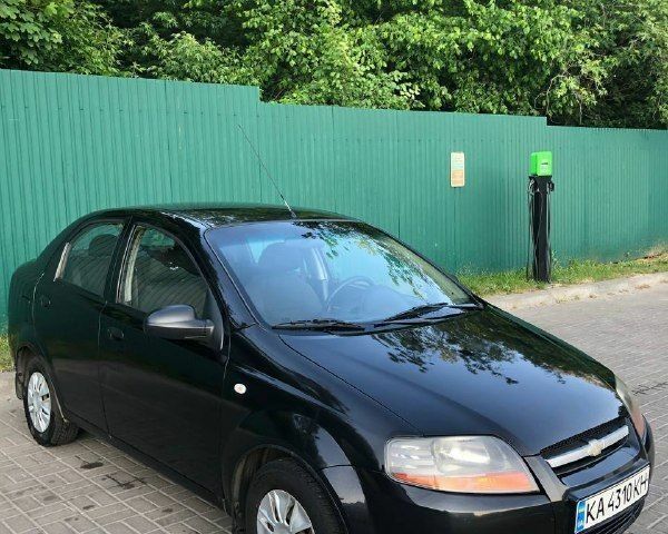 Черный Шевроле Авео, объемом двигателя 0 л и пробегом 320 тыс. км за 3200 $, фото 7 на Automoto.ua