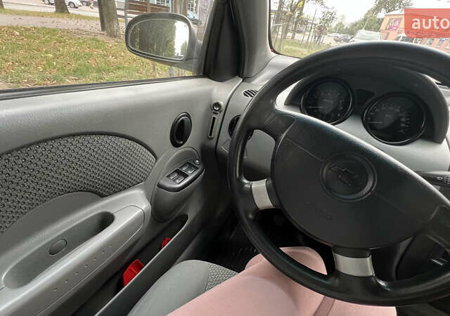 Черный Шевроле Авео, объемом двигателя 1.4 л и пробегом 202 тыс. км за 3600 $, фото 12 на Automoto.ua