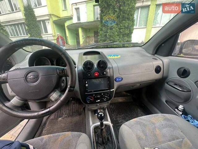 Чорний Шевроле Авео, об'ємом двигуна 1.5 л та пробігом 230 тис. км за 2600 $, фото 5 на Automoto.ua