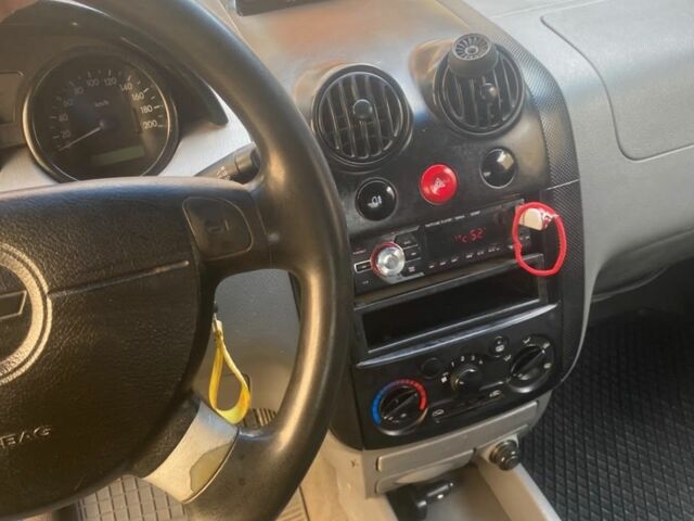 Чорний Шевроле Авео, об'ємом двигуна 0 л та пробігом 100 тис. км за 1099 $, фото 8 на Automoto.ua