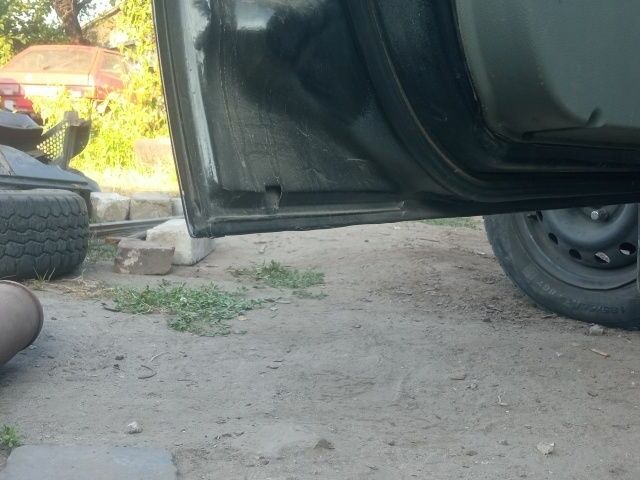 Черный Шевроле Авео, объемом двигателя 1.5 л и пробегом 100 тыс. км за 2300 $, фото 4 на Automoto.ua