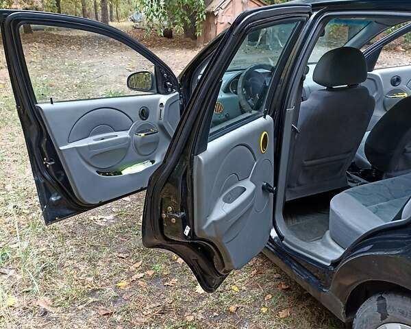 Черный Шевроле Авео, объемом двигателя 1.5 л и пробегом 216 тыс. км за 3500 $, фото 9 на Automoto.ua