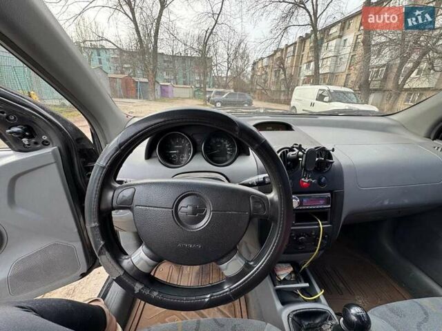 Черный Шевроле Авео, объемом двигателя 1.5 л и пробегом 261 тыс. км за 2300 $, фото 1 на Automoto.ua