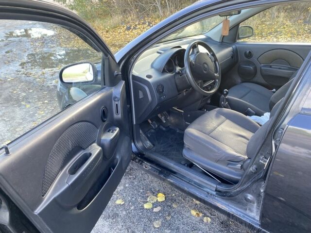 Черный Шевроле Авео, объемом двигателя 1.5 л и пробегом 272 тыс. км за 1400 $, фото 6 на Automoto.ua