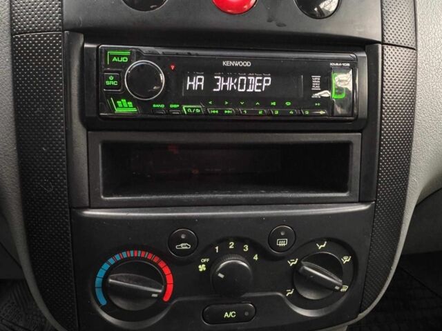 Черный Шевроле Авео, объемом двигателя 1.5 л и пробегом 94 тыс. км за 2650 $, фото 21 на Automoto.ua