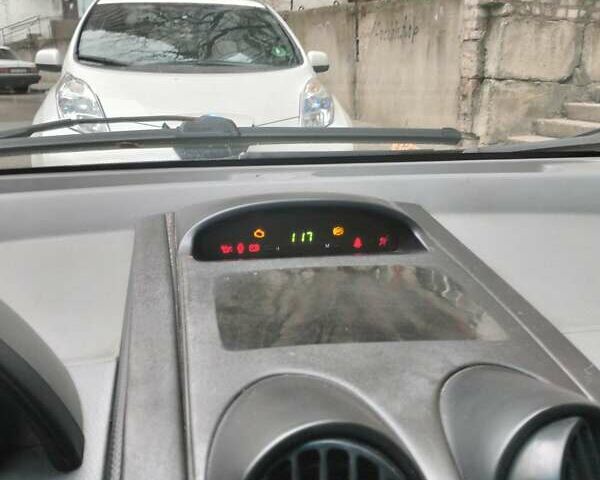 Черный Шевроле Авео, объемом двигателя 1.5 л и пробегом 143 тыс. км за 2000 $, фото 11 на Automoto.ua