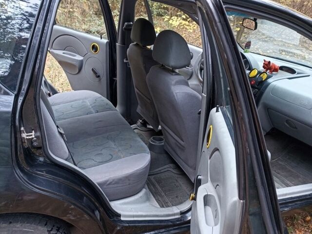 Черный Шевроле Авео, объемом двигателя 1.5 л и пробегом 230 тыс. км за 2500 $, фото 7 на Automoto.ua