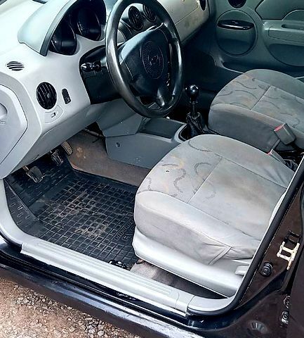 Черный Шевроле Авео, объемом двигателя 1.5 л и пробегом 250 тыс. км за 1900 $, фото 5 на Automoto.ua