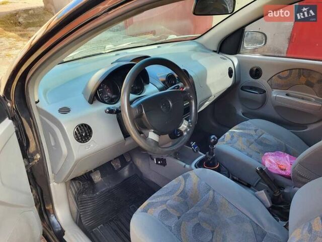 Черный Шевроле Авео, объемом двигателя 1.5 л и пробегом 220 тыс. км за 2850 $, фото 7 на Automoto.ua