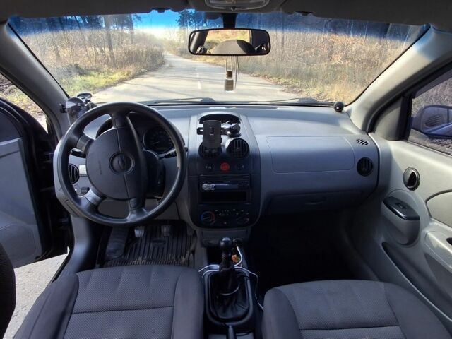 Чорний Шевроле Авео, об'ємом двигуна 1.5 л та пробігом 270 тис. км за 2500 $, фото 7 на Automoto.ua