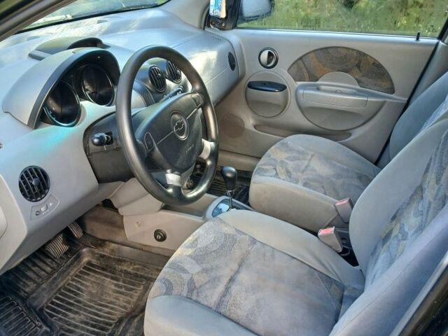 Чорний Шевроле Авео, об'ємом двигуна 1.5 л та пробігом 196 тис. км за 3000 $, фото 4 на Automoto.ua