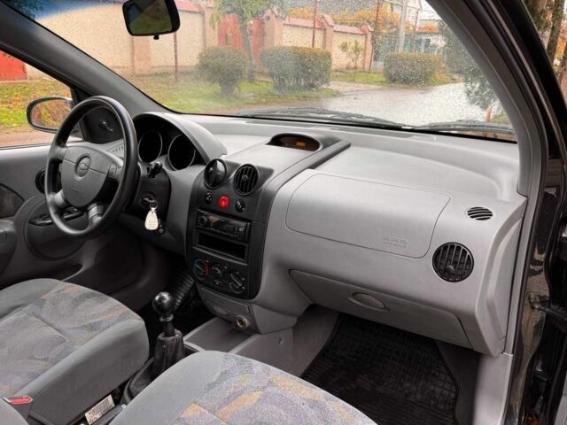 Черный Шевроле Авео, объемом двигателя 1.5 л и пробегом 94 тыс. км за 2650 $, фото 12 на Automoto.ua