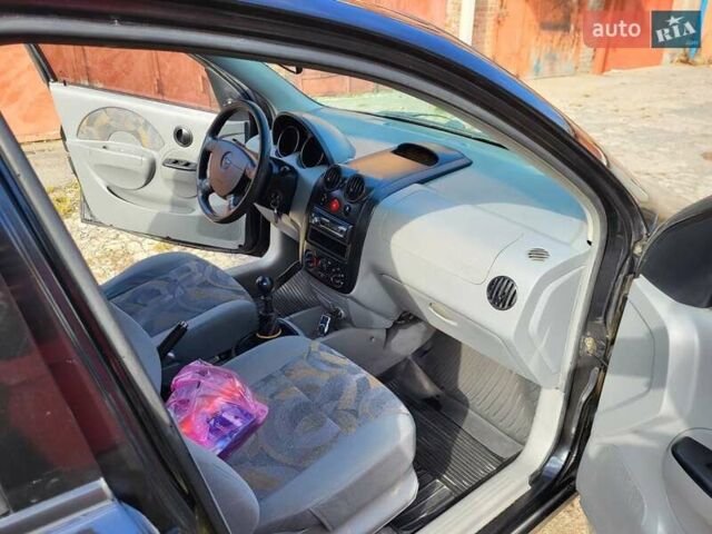 Черный Шевроле Авео, объемом двигателя 1.5 л и пробегом 220 тыс. км за 2850 $, фото 9 на Automoto.ua