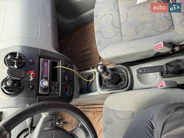 Черный Шевроле Авео, объемом двигателя 1.5 л и пробегом 261 тыс. км за 2300 $, фото 4 на Automoto.ua