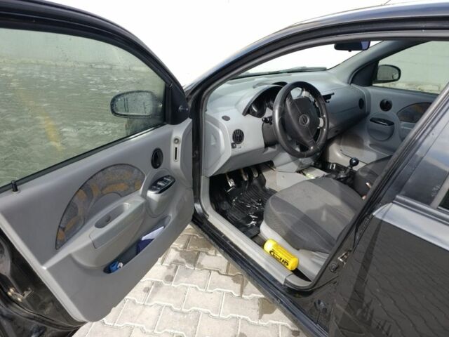 Черный Шевроле Авео, объемом двигателя 1.5 л и пробегом 394 тыс. км за 2900 $, фото 7 на Automoto.ua