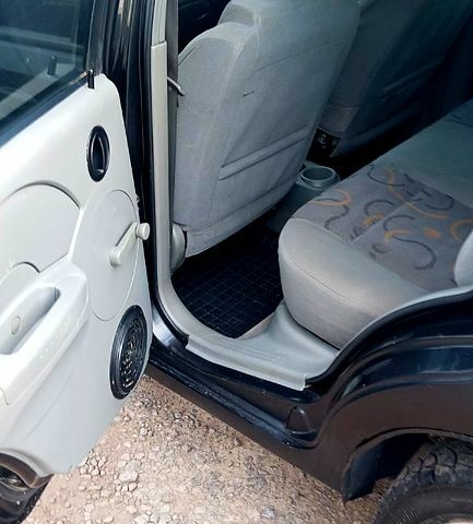Черный Шевроле Авео, объемом двигателя 1.5 л и пробегом 250 тыс. км за 1900 $, фото 6 на Automoto.ua