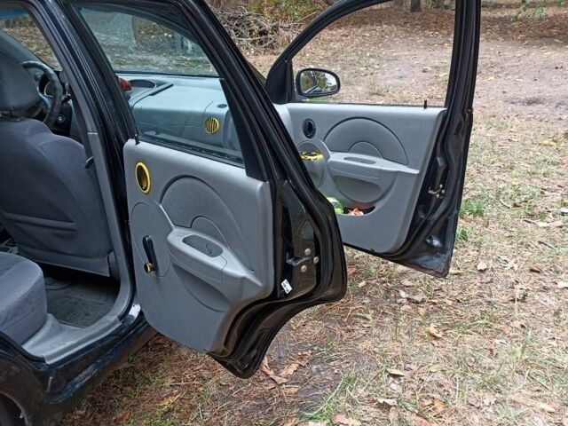 Черный Шевроле Авео, объемом двигателя 1.5 л и пробегом 230 тыс. км за 2500 $, фото 6 на Automoto.ua