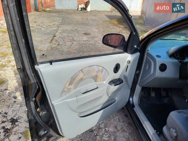 Черный Шевроле Авео, объемом двигателя 1.5 л и пробегом 220 тыс. км за 2850 $, фото 8 на Automoto.ua