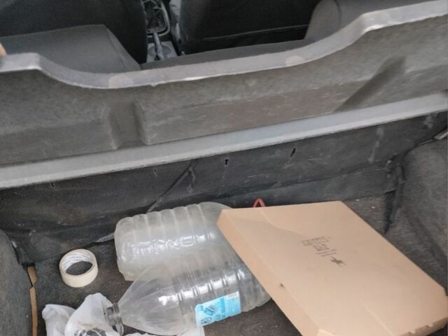 Чорний Шевроле Авео, об'ємом двигуна 1.5 л та пробігом 200 тис. км за 2250 $, фото 9 на Automoto.ua