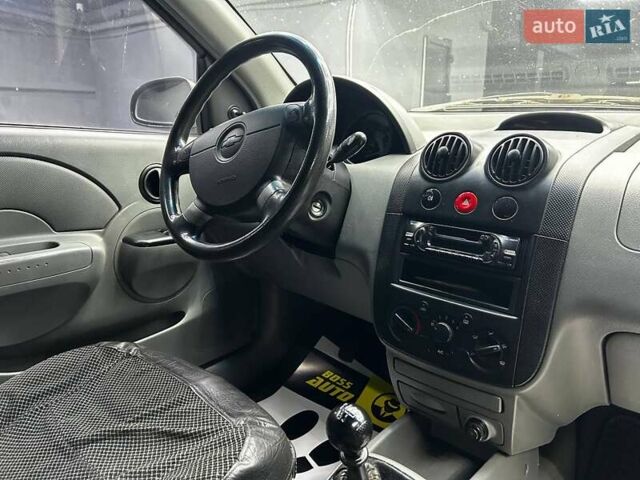 Чорний Шевроле Авео, об'ємом двигуна 1.5 л та пробігом 142 тис. км за 3800 $, фото 15 на Automoto.ua