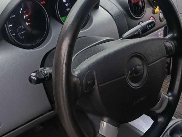 Черный Шевроле Авео, объемом двигателя 1.5 л и пробегом 217 тыс. км за 2800 $, фото 2 на Automoto.ua