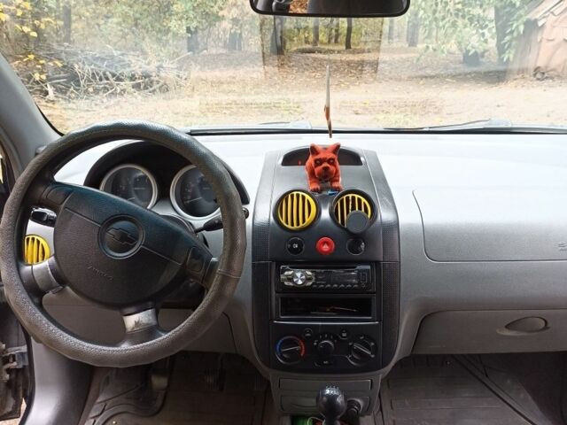 Черный Шевроле Авео, объемом двигателя 1.5 л и пробегом 230 тыс. км за 2500 $, фото 1 на Automoto.ua