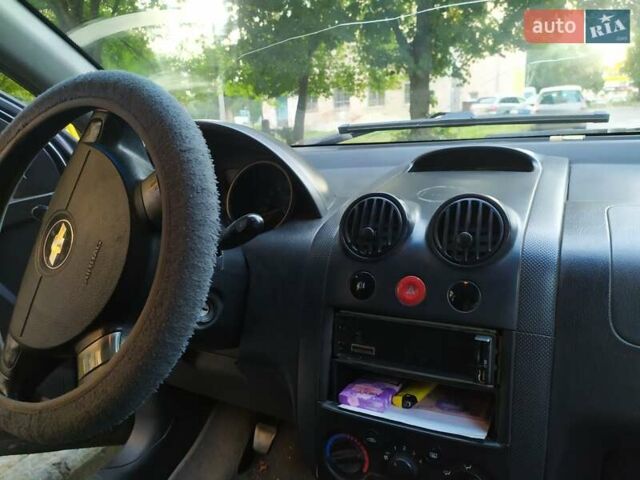 Черный Шевроле Авео, объемом двигателя 1.5 л и пробегом 300 тыс. км за 1800 $, фото 8 на Automoto.ua