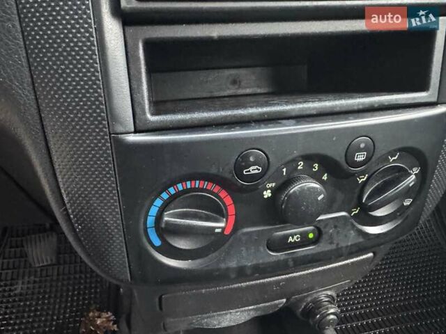 Черный Шевроле Авео, объемом двигателя 1.5 л и пробегом 143 тыс. км за 2190 $, фото 25 на Automoto.ua