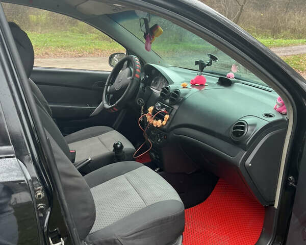 Черный Шевроле Авео, объемом двигателя 1.5 л и пробегом 125 тыс. км за 3000 $, фото 4 на Automoto.ua