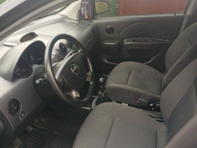 Черный Шевроле Авео, объемом двигателя 10 л и пробегом 185 тыс. км за 3500 $, фото 7 на Automoto.ua