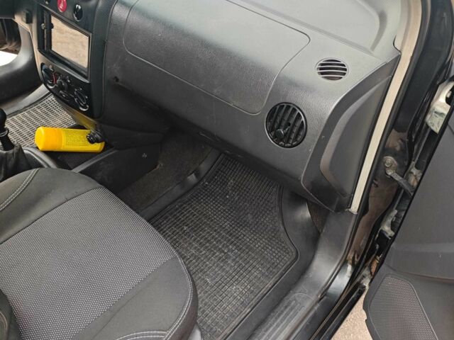 Чорний Шевроле Авео, об'ємом двигуна 1.5 л та пробігом 325 тис. км за 2500 $, фото 6 на Automoto.ua