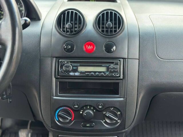 Чорний Шевроле Авео, об'ємом двигуна 1.5 л та пробігом 221 тис. км за 3200 $, фото 22 на Automoto.ua